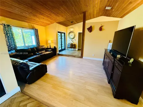2980 SW 82nd Way Davie FL 33328