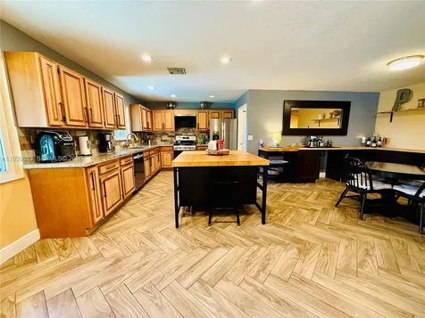 2980 SW 82nd Way Davie FL 33328