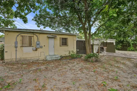 1050 NE 153rd Terrace North Miami Beach FL 33162