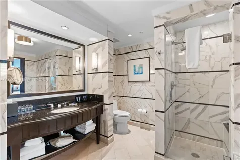 4391 Collins Avenue Miami Beach FL 33140