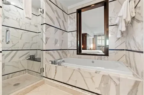 4391 Collins Avenue Miami Beach FL 33140
