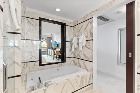 4391 Collins Avenue Miami Beach FL 33140