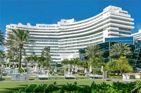 4391 Collins Avenue Miami Beach FL 33140