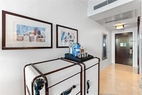 4391 Collins Avenue Miami Beach FL 33140