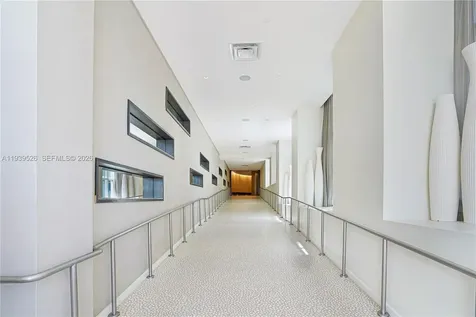 4391 Collins Avenue Miami Beach FL 33140