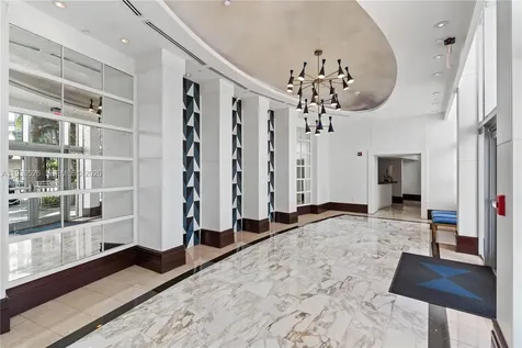 4391 Collins Avenue Miami Beach FL 33140