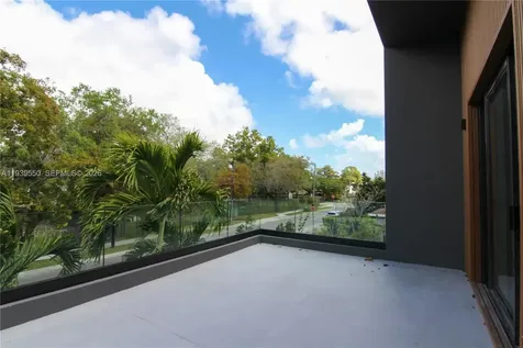 3540 Oak Avenue Miami FL 33133
