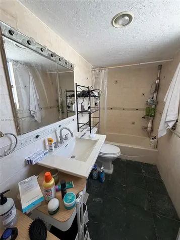 1800 Collins Avenue Miami Beach FL 33139