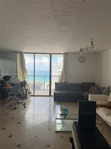 1800 Collins Avenue Miami Beach FL 33139