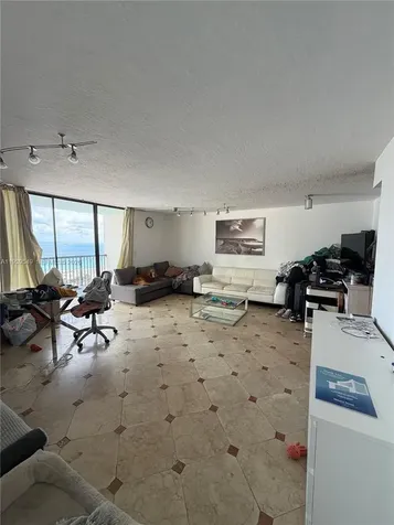 1800 Collins Avenue Miami Beach FL 33139