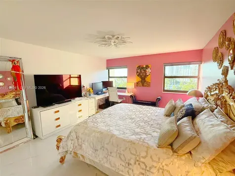1201 S Ocean Drive Hollywood FL 33019