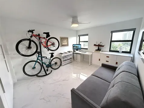 1201 S Ocean Drive Hollywood FL 33019