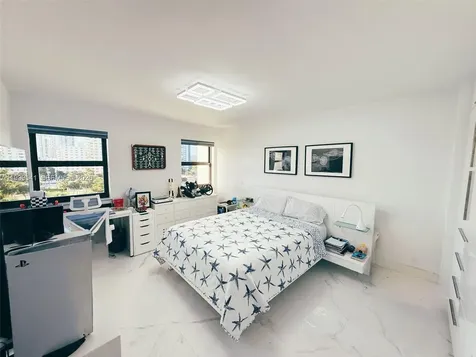 1201 S Ocean Drive Hollywood FL 33019