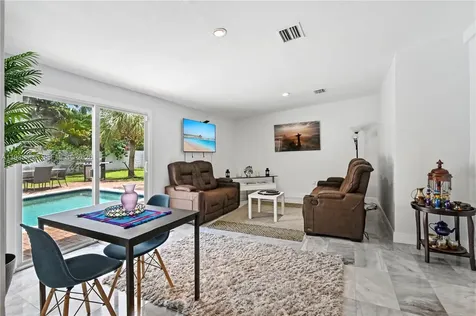 5841 SW 58th Terrace South Miami FL 33143