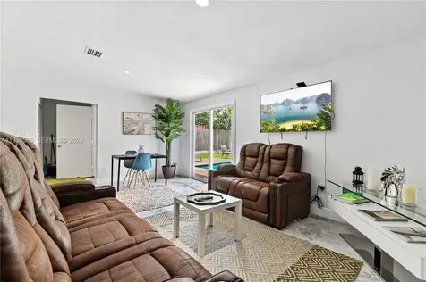 5841 SW 58th Terrace South Miami FL 33143