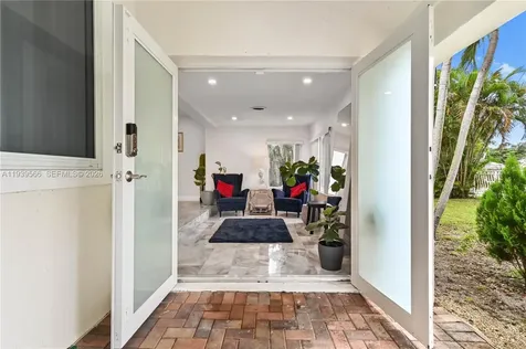 5841 SW 58th Terrace South Miami FL 33143