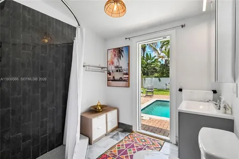 5841 SW 58th Terrace South Miami FL 33143