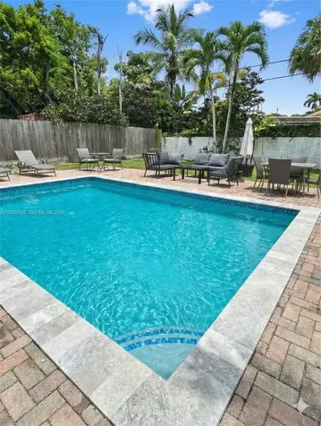 5841 SW 58th Terrace South Miami FL 33143