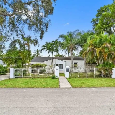 5841 SW 58th Terrace South Miami FL 33143