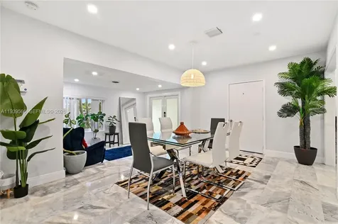 5841 SW 58th Terrace South Miami FL 33143