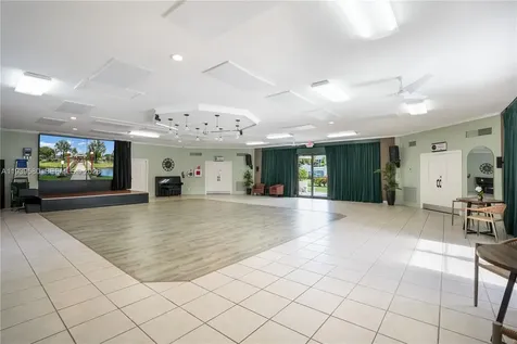 4801 NW 34th Street Lauderdale Lakes FL 33319