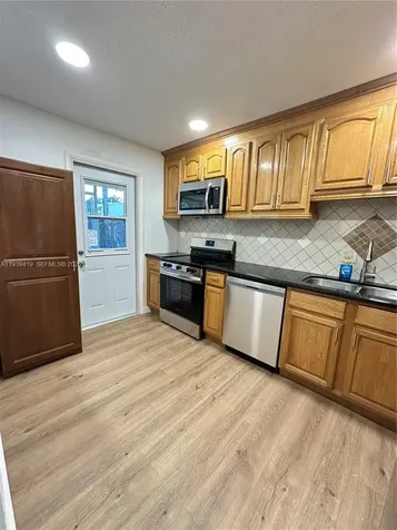 6825 NW 30th Avenue Fort Lauderdale FL 33309