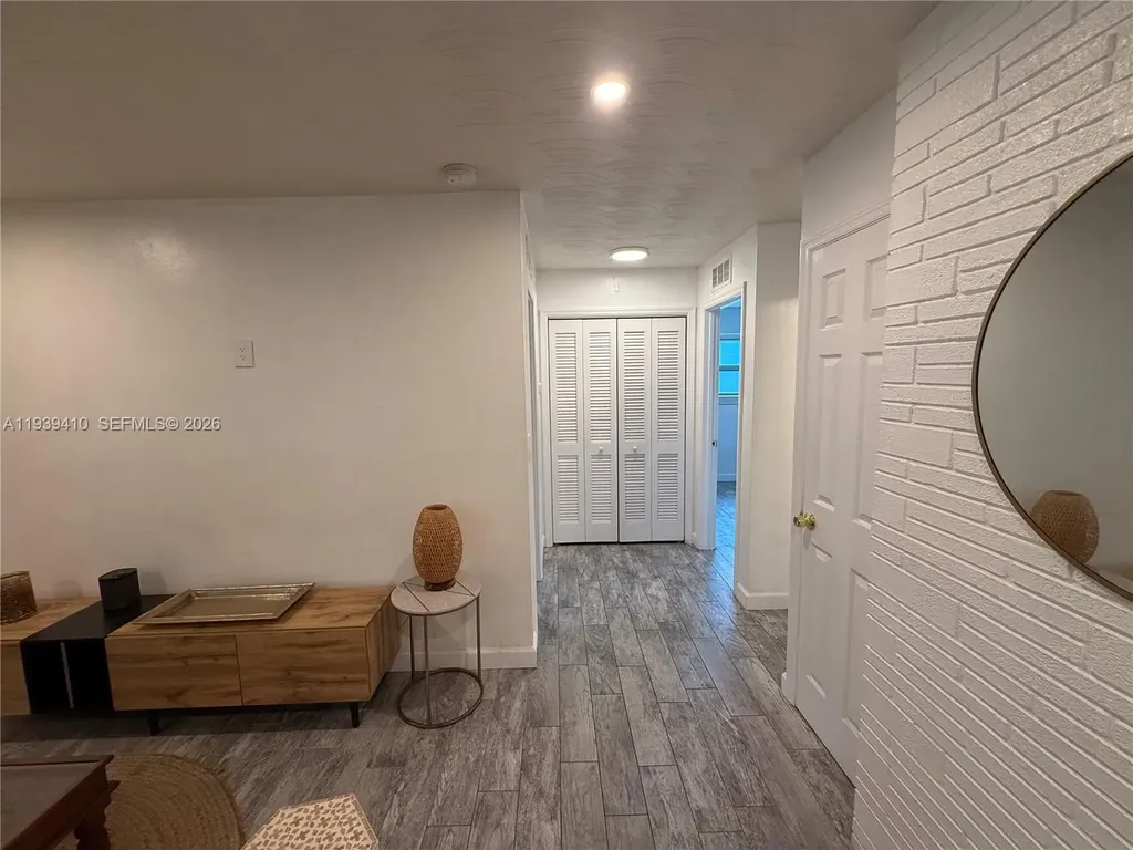 4641 SW 25th Terrace Fort Lauderdale FL 33312