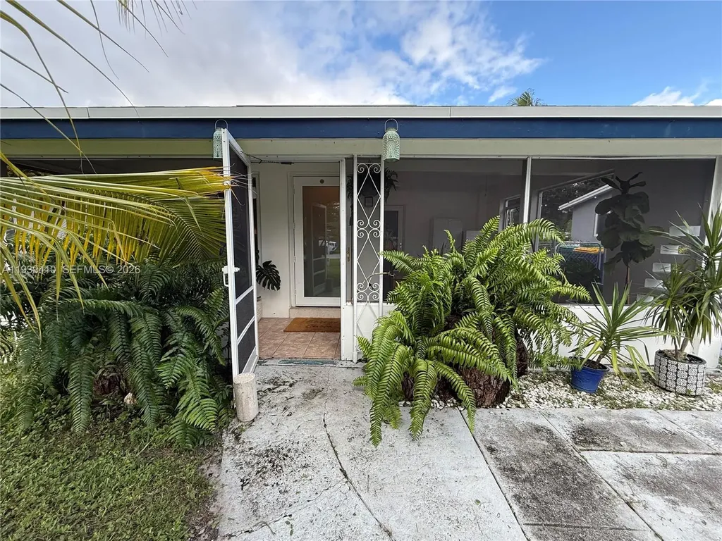 4641 SW 25th Terrace Fort Lauderdale FL 33312