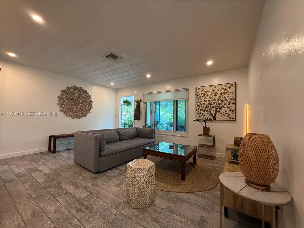 4641 SW 25th Terrace Fort Lauderdale FL 33312