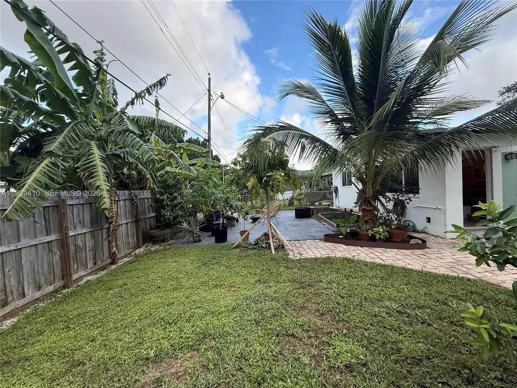 4641 SW 25th Terrace Fort Lauderdale FL 33312