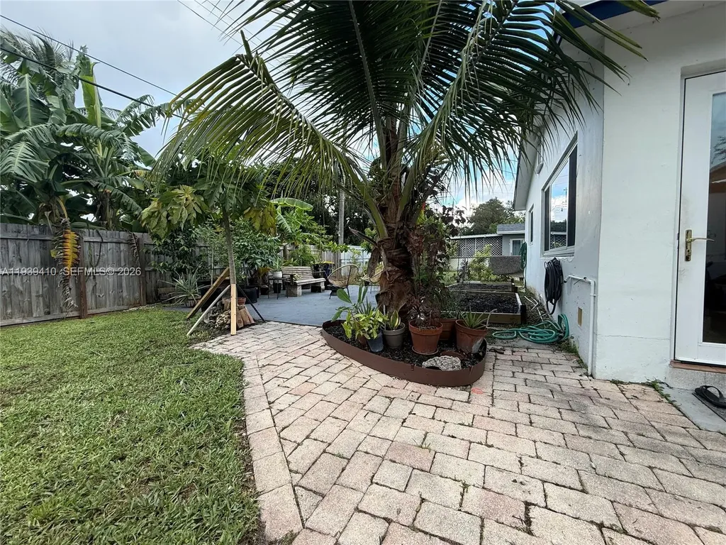 4641 SW 25th Terrace Fort Lauderdale FL 33312