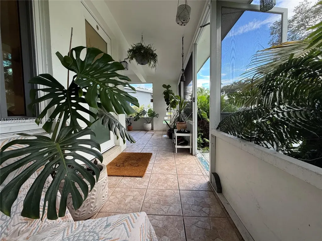 4641 SW 25th Terrace Fort Lauderdale FL 33312