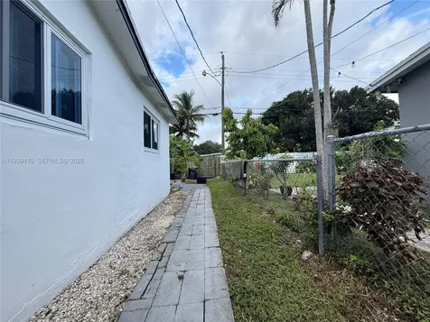 4641 SW 25th Terrace Fort Lauderdale FL 33312