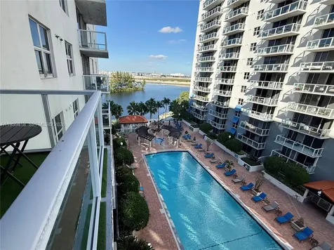 5085 NW 7th Street Miami FL 33126