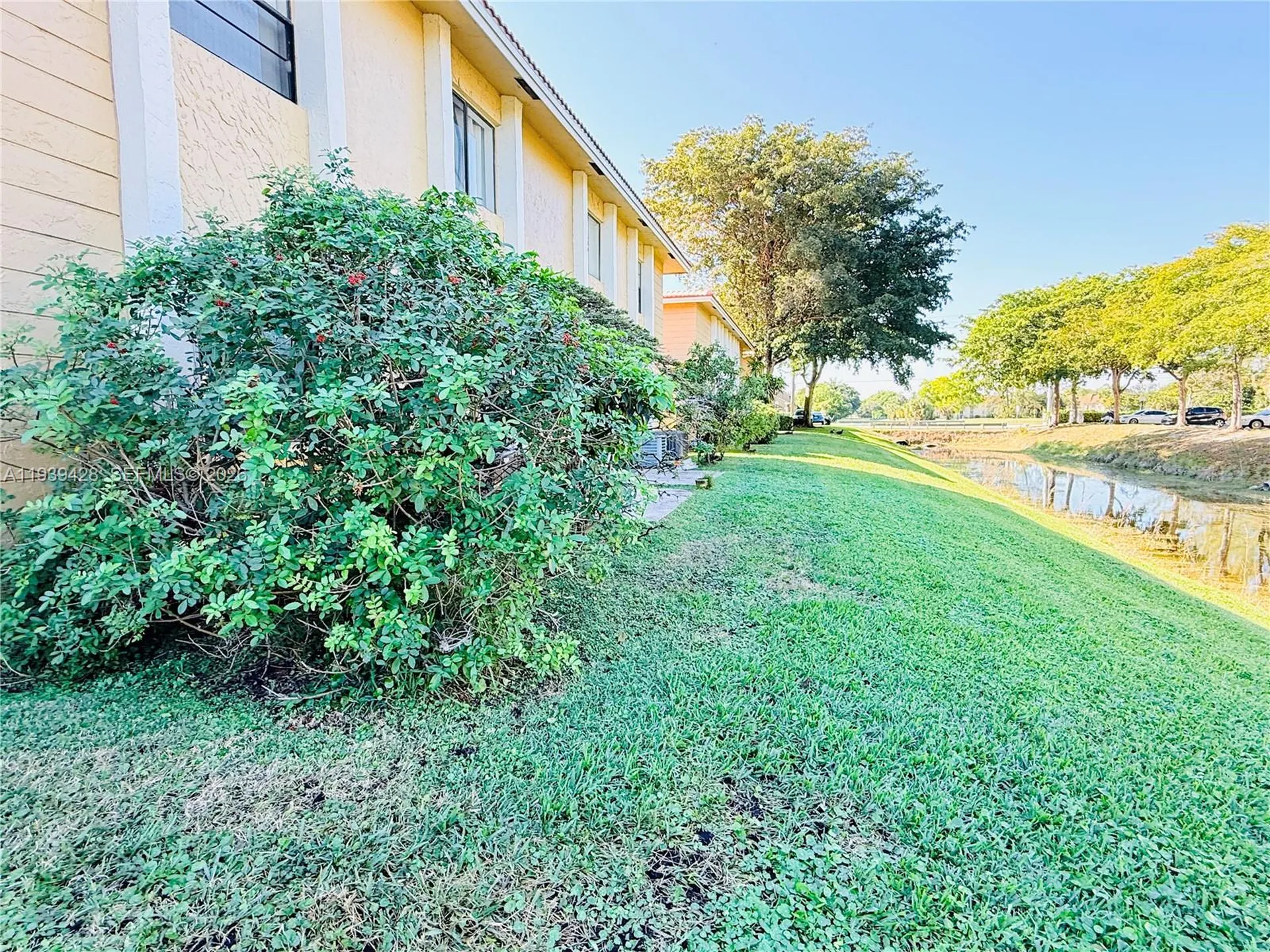 2651 Riverside Drive Coral Springs FL 33065