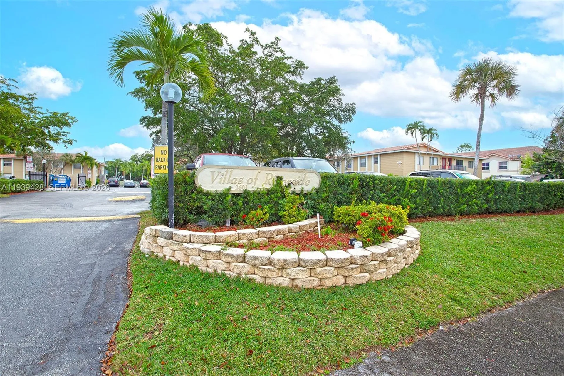 2651 Riverside Drive Coral Springs FL 33065