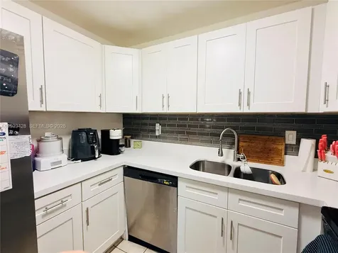 2651 Riverside Drive Coral Springs FL 33065