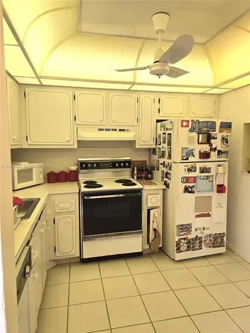 9441 Sunrise Lakes Boulevard Sunrise FL 33322