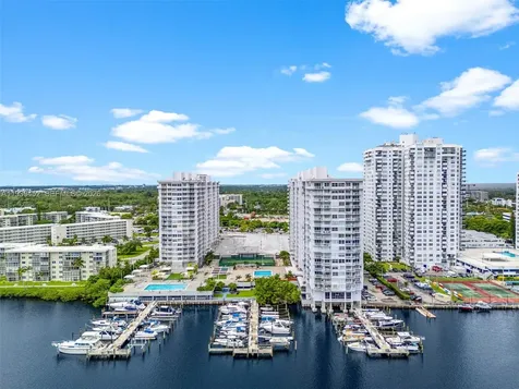 18021 Biscayne Boulevard Aventura FL 33160