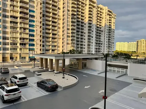 18021 Biscayne Boulevard Aventura FL 33160