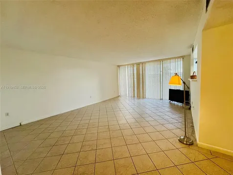18021 Biscayne Boulevard Aventura FL 33160