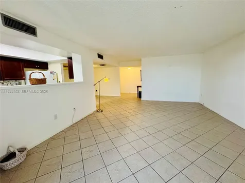 18021 Biscayne Boulevard Aventura FL 33160