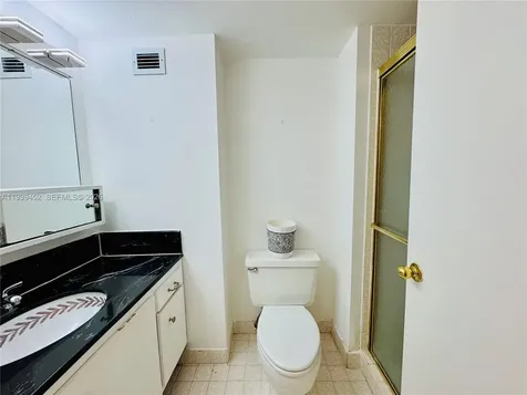 18021 Biscayne Boulevard Aventura FL 33160