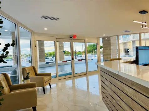 18021 Biscayne Boulevard Aventura FL 33160
