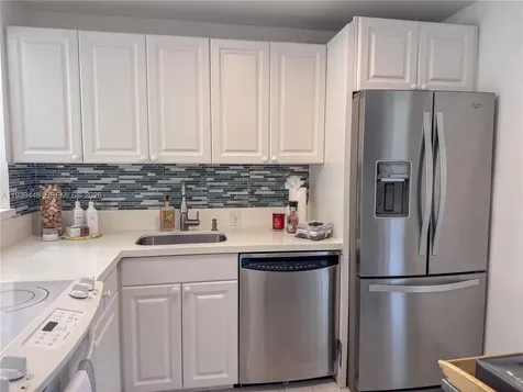 3301 N Country Club Drive Aventura FL 33180