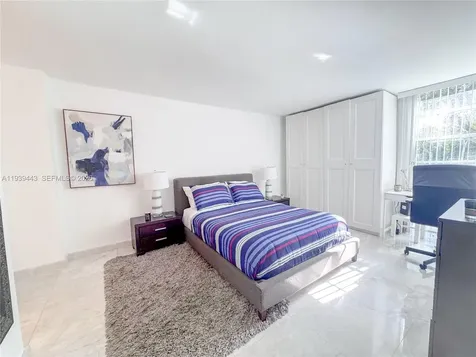 3301 N Country Club Drive Aventura FL 33180