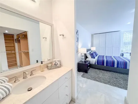 3301 N Country Club Drive Aventura FL 33180