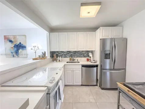 3301 N Country Club Drive Aventura FL 33180