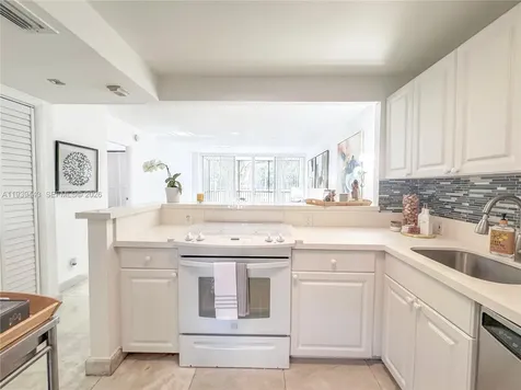 3301 N Country Club Drive Aventura FL 33180