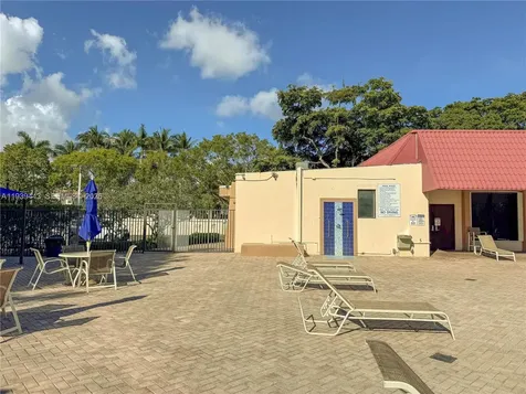 3301 N Country Club Drive Aventura FL 33180